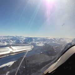 Flugwegposition um 12:13:48: Aufgenommen in der Nähe von Glarus, Schweiz in 3831 Meter